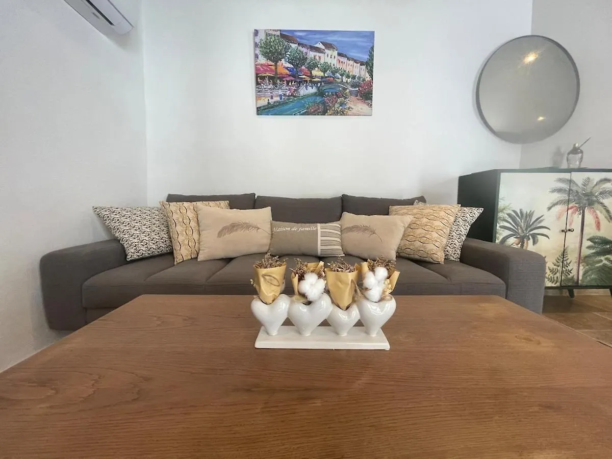 Holiday home La L Isloise Villa L'Isle-sur-la-Sorgue